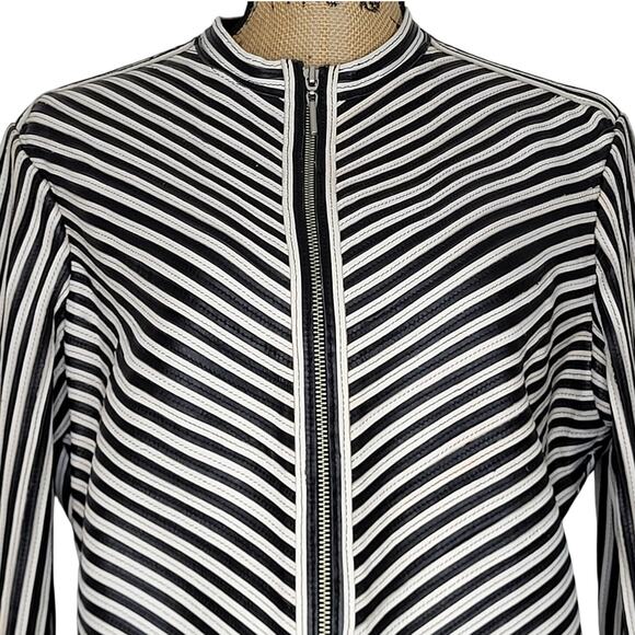 Bagatelle NYC Stretch Black & White Striped Cropped Leather Jacket Size 12 - Picture 3 of 12